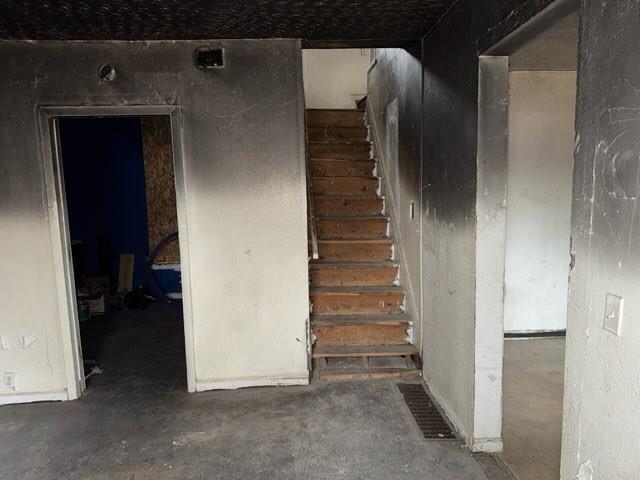 513 Wallace St, Erie, PA 16507 - stairs with concrete flooring and visible vents