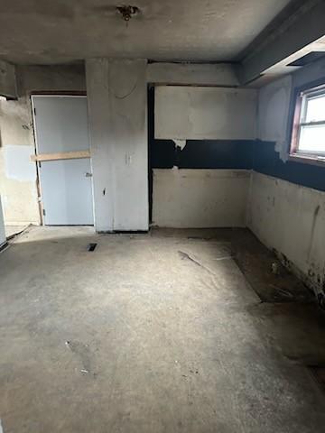 513 Wallace St, Erie, PA 16507 - view of basement