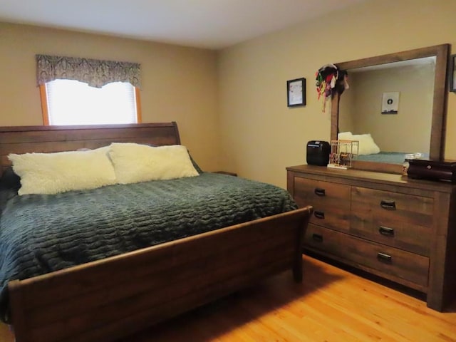 12930 Park Lane Dr, Meadville, PA 16335 - bedroom featuring light wood-type flooring