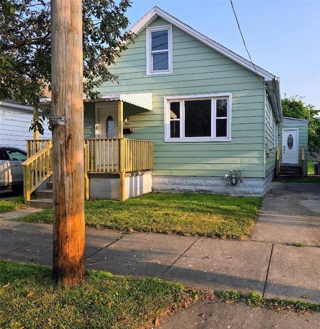 922 E 9th St, Erie, PA 16503 - view of bungalow
