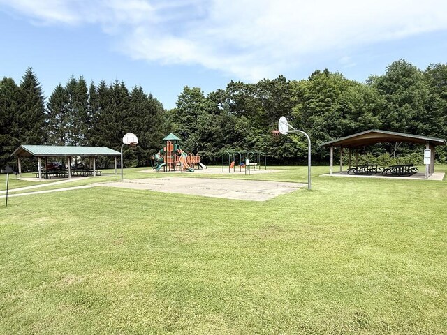 702 Skyline Dr, Mckean, PA 16426 - surrounding community featuring a gazebo, a carport, and a lawn