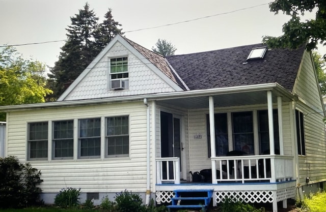 607 Lakeside Dr, Edinboro, PA 16412 - view of front facade featuring covered porch