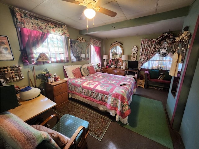 bedroom featuring ceiling fan