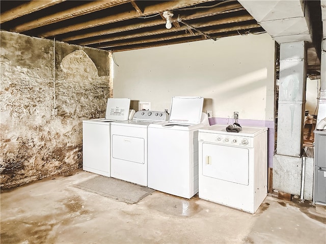 212 Main St, Jamestown, PA 16134 - washroom featuring washing machine and clothes dryer