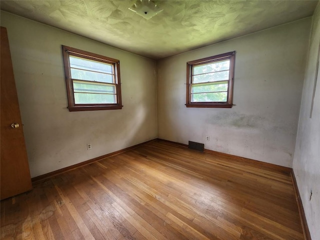 2839 E 30th St, Erie, PA 16510 - photo 16
