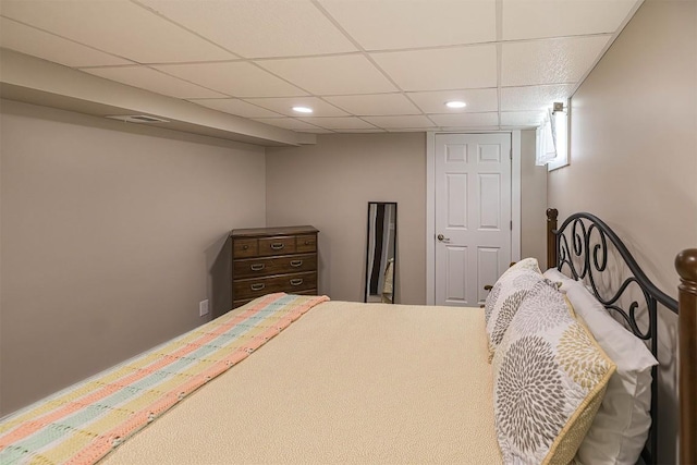 2548 E 32nd St, Erie, PA 16510 - bedroom with a drop ceiling and recessed lighting