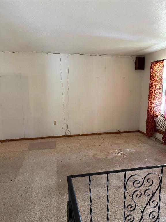 2425 Eastlawn Pkwy, Erie, PA 16510 - photo 2
