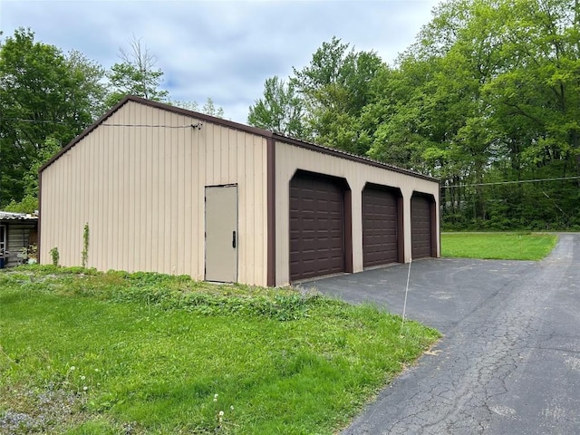 2892 Township Rd, Linesville, PA 16424 - view of detached garage