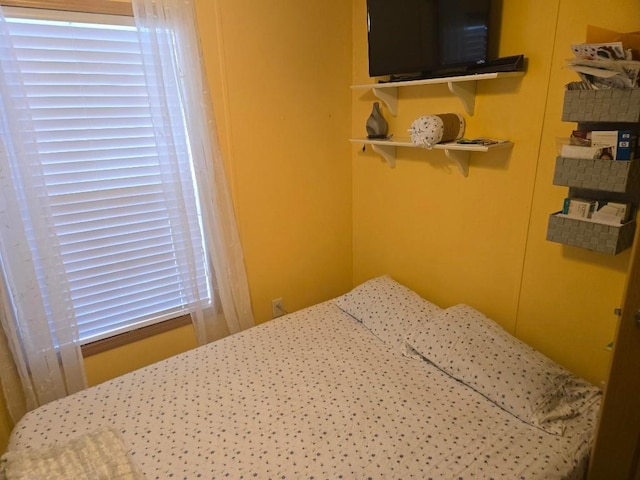 2719 Green Hill Dr, Millcreek, PA 16506 - view of bedroom