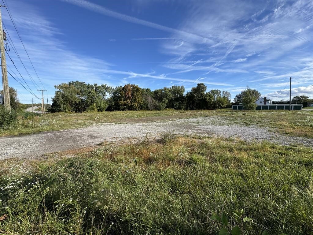 5552 W Ridge Rd, Erie, PA 16506 - photo 1