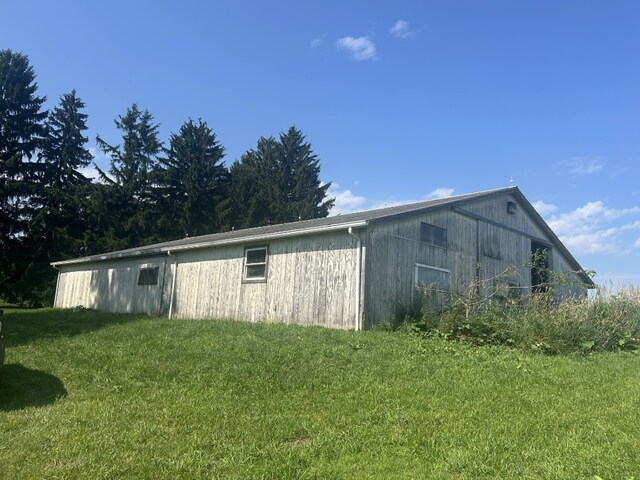 495 E Jamestown Rd, Greenville, PA 16125 - view of barn featuring a lawn