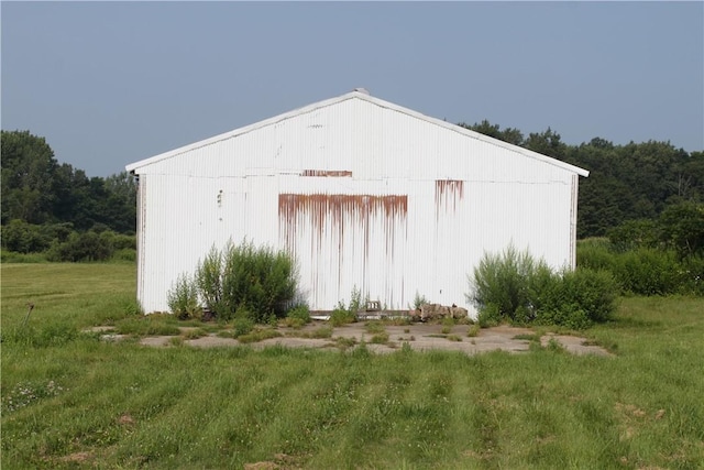 view of outdoor structure