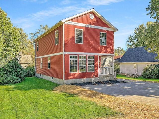 exterior space featuring a yard