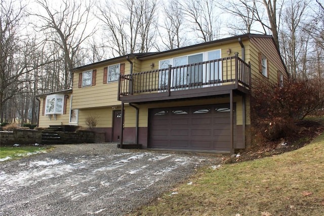 view of front facade with a garage