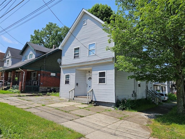 402 Reed St, Erie, PA 16507 - view of front facade with covered porch