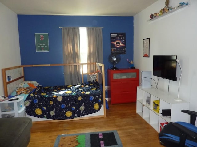 3404 Rustic Ln, Erie, PA 16506 - bedroom with wood finished floors