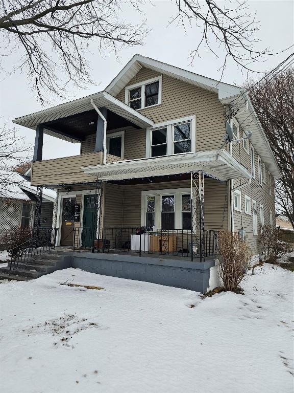 view of front of property with covered porch