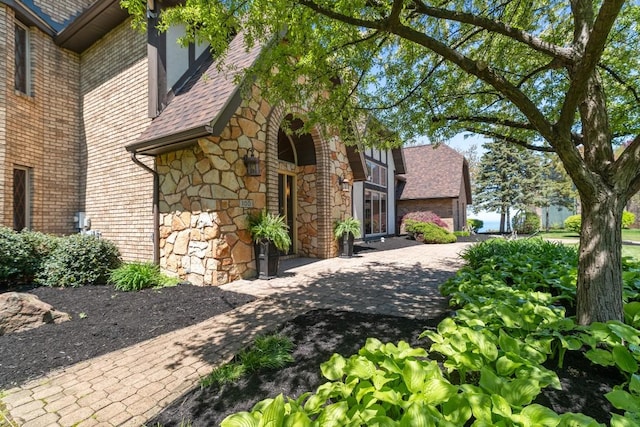 100 Fox Hollow Ln, Harborcreek, PA 16511 - view of side of property with stone siding