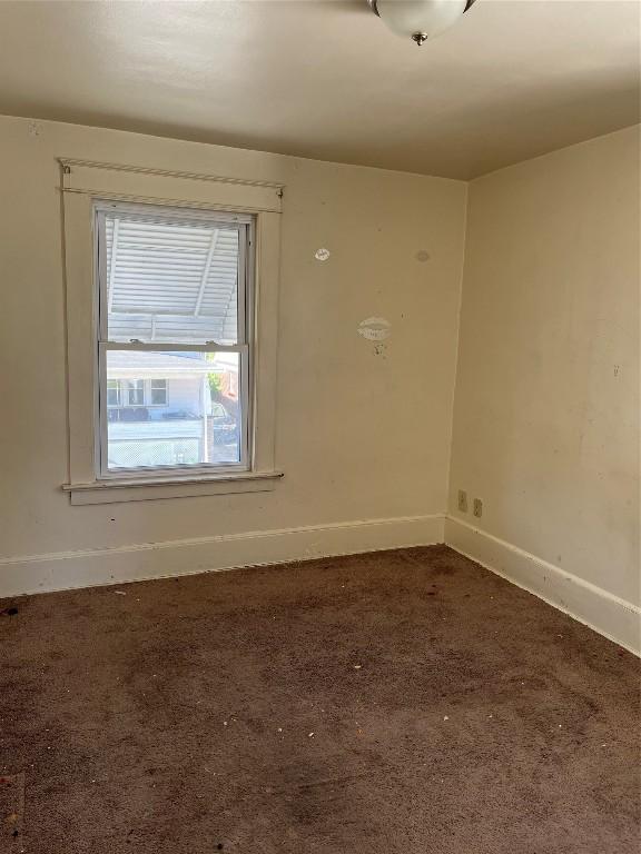 2627 Van Buren Ave, Erie, PA 16504 - empty room featuring carpet flooring and baseboards