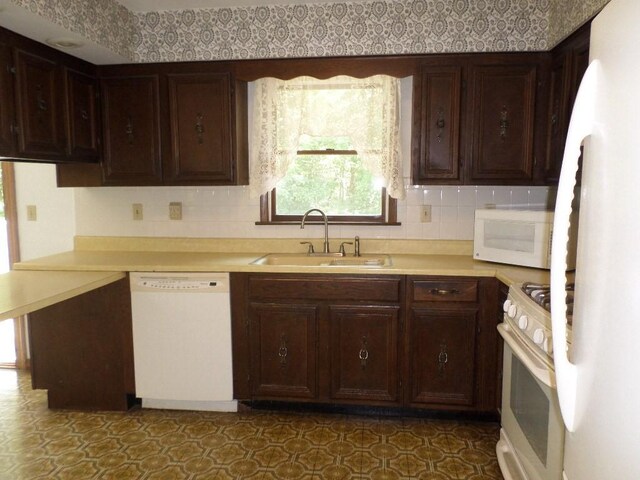 4485 Phyllis Dr, Erie, PA 16510 - photo 7