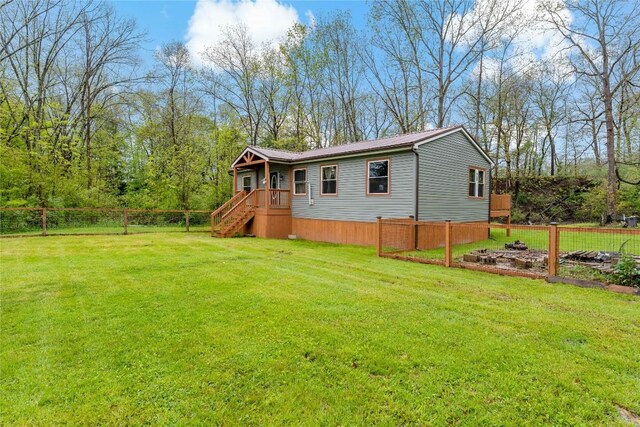 2629 River Dr, Jamestown, PA 16134 - view of side of property with a metal roof