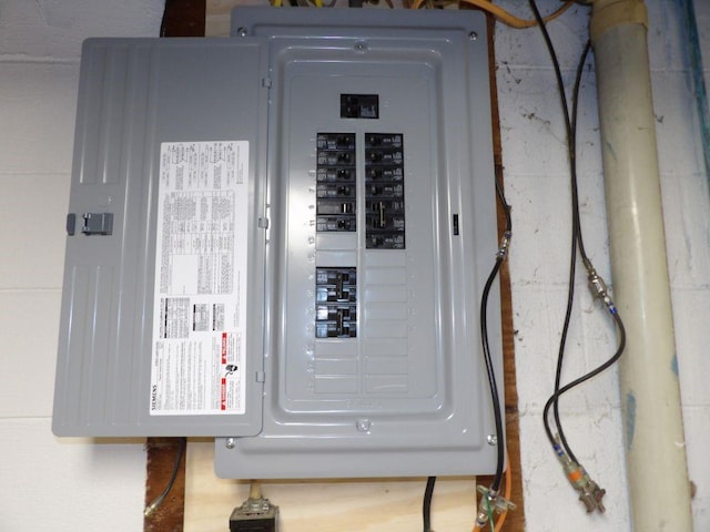 21749 Golden Dr, Meadville, PA 16335 - utilities with electric panel