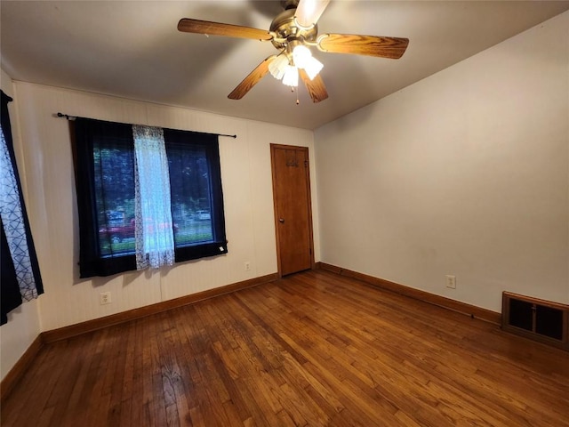 3829 Parade Blvd, Erie, PA 16504 - unfurnished room with hardwood / wood-style flooring, baseboards, and ceiling fan