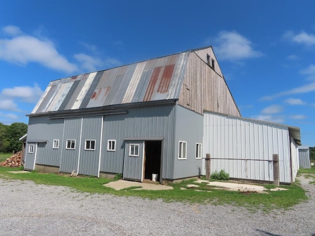 view of outdoor structure