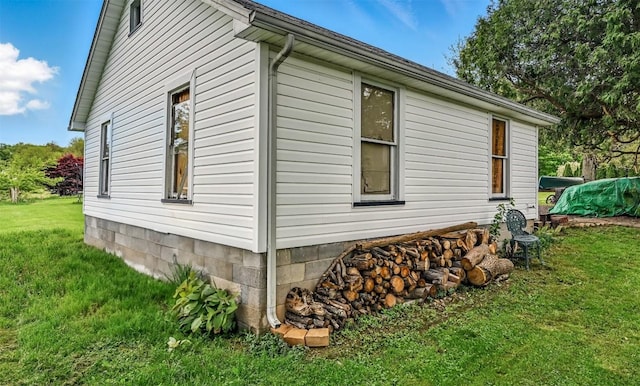 406 Spring St, Jamestown, PA 16134 - view of side of home featuring a lawn