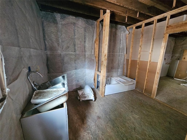 448 W 19th St, Erie, PA 16502 - view of bathroom