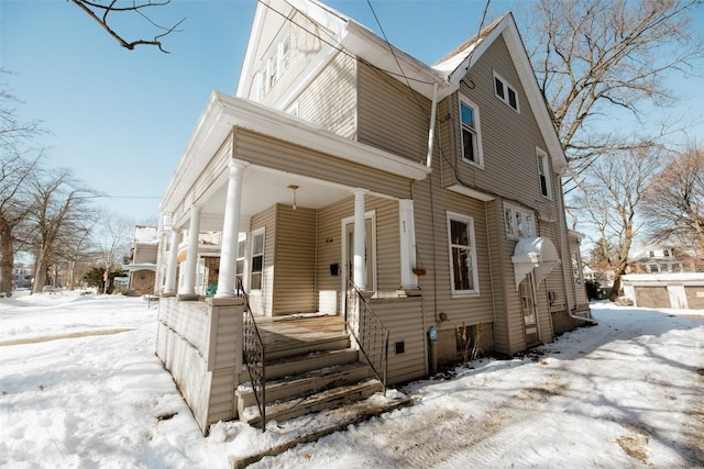 view of front facade featuring covered porch