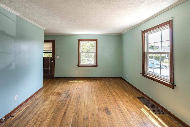 738 E 36th St, Erie, PA 16504 - photo 3