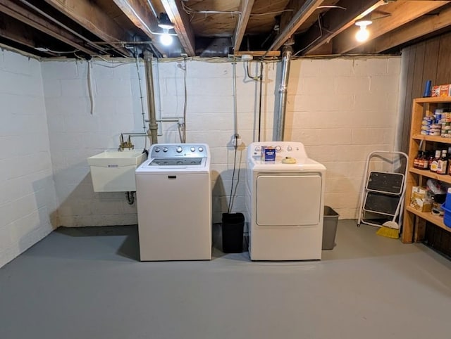 933 E 31st St, Erie, PA 16504 - laundry room with independent washer and dryer