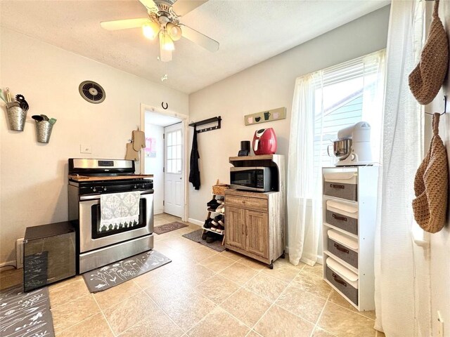 3524 French St, Erie, PA 16504 - kitchen with stainless steel appliances and a ceiling fan