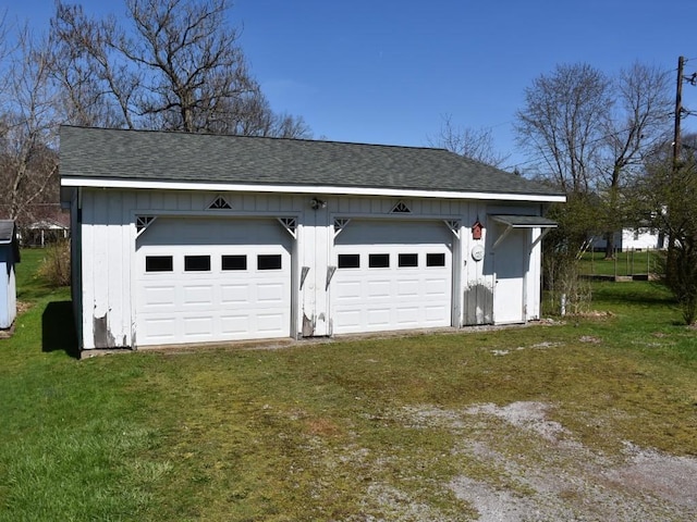 view of detached garage