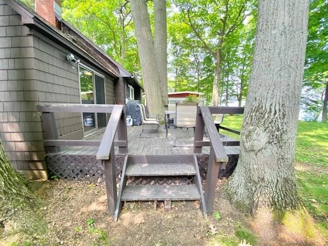 10634 N Edgewood Dr, Lake City Borough, PA 16423 - view of wooden terrace