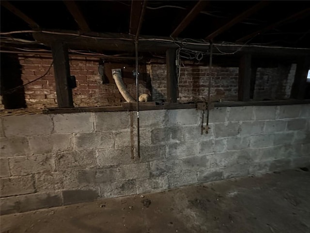 view of unfinished basement