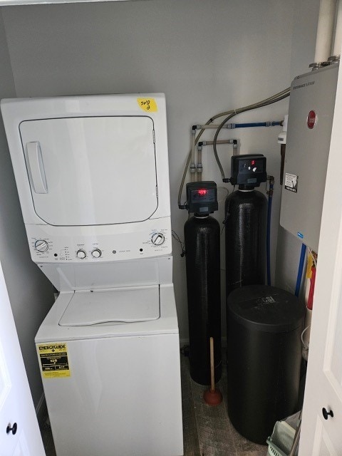 1925 N Mill St, North East, PA 16428 - laundry room with laundry area and stacked washer and clothes dryer