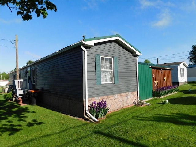 234 Shawnee Ave, Corry, PA 16407 - view of side of home featuring a yard
