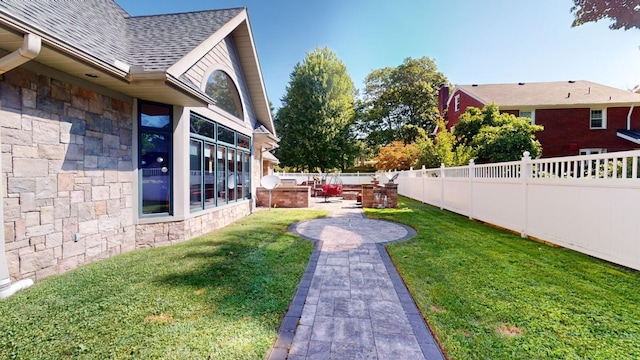 view of yard featuring a patio area