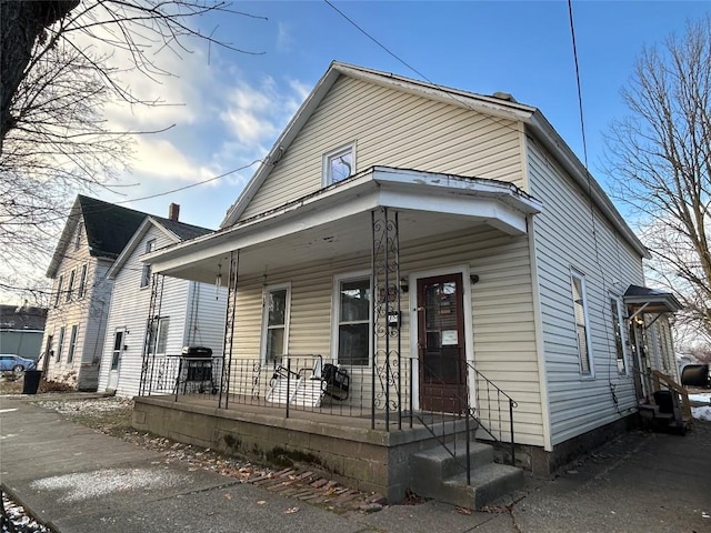 view of front facade featuring covered porch