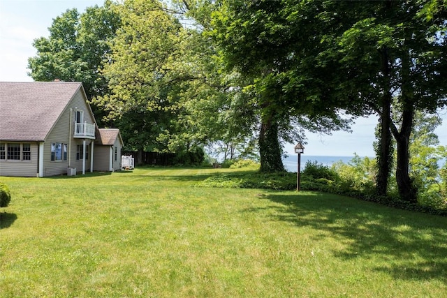 8410 Windsor Beach Ct, Erie, PA 16511 - view of yard