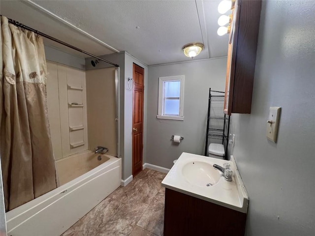 full bathroom with toilet, baseboards, shower / tub combo with curtain, and vanity