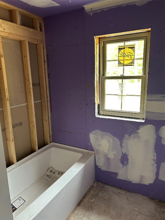 16754 Carr Hill Rd, Meadville, PA 16335 - bathroom featuring a bath