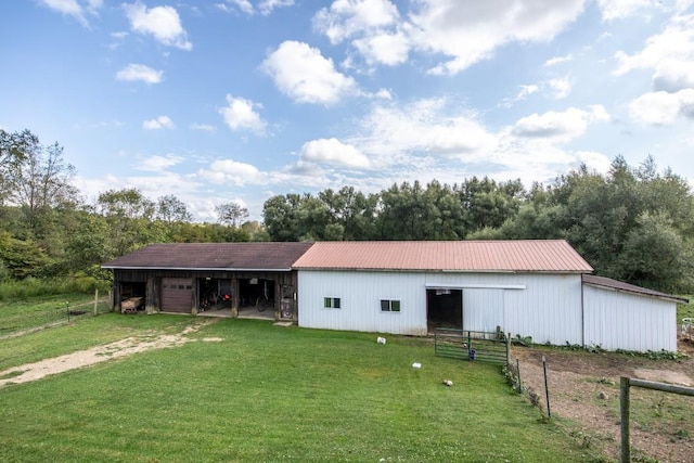 view of front of home with an outbuilding