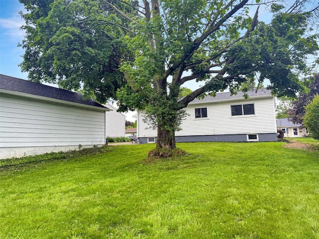 2520 E 40th St, Erie, PA 16510 - view of grassy yard