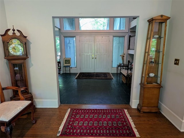 5441 Thomas Rd, Fairview, PA 16415 - foyer entrance with baseboards