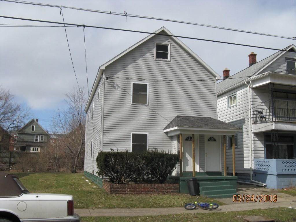 view of front property with a front yard