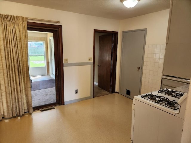2715 E 30th St, Erie, PA 16510 - photo 7