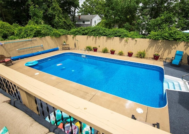 1450 Nicholson St, Erie, PA 16509 - view of swimming pool with a fenced backyard